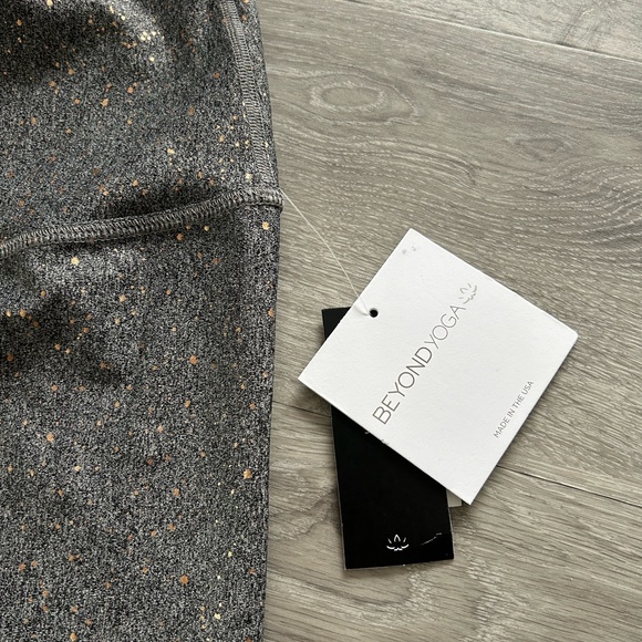 NWT Beyond yoga alloy ombre high-waist leggings in grey with gold speckle size L - Picture 6 of 6